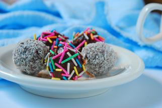 巧克力椰蓉球也很好吃呢！