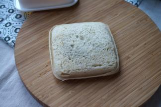 看，可爱的口袋吐司做好了，带着上班上学，也不用担心果酱会流出来