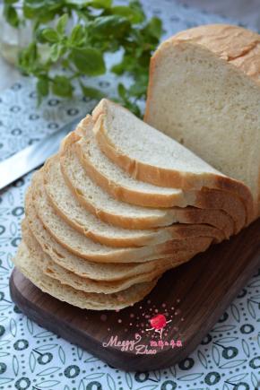 面包很柔软，像不像一张张的书页