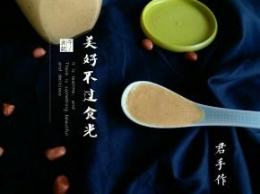 装瓶。。这个可以慢慢吃，没有加一滴水，花生里本身就有很重的油份。保质期比果酱类长