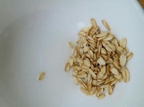 燕麦片清水冲干净