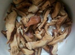 放点生抽，1克盐腌着