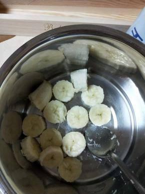 香蕉去皮压成泥