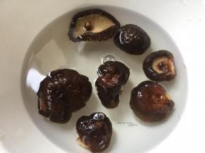 香菇提前浸泡