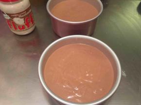 倒入6寸加高的模具内（学厨6寸加高模）