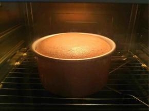 烤箱预热150度，上下火中下层45分钟左右