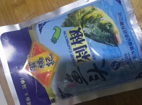 我用的是剁椒鱼头的调料，红辣椒酱一般超市都有的