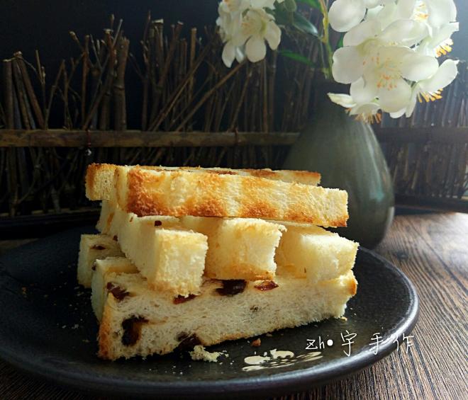 葡萄干奶香吐司酥条