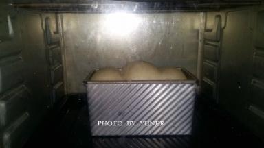 烤箱预热180度，底层，烤35分钟。表面上色后及时盖上锡纸。烤好后，立即倒出，凉后装保鲜袋。