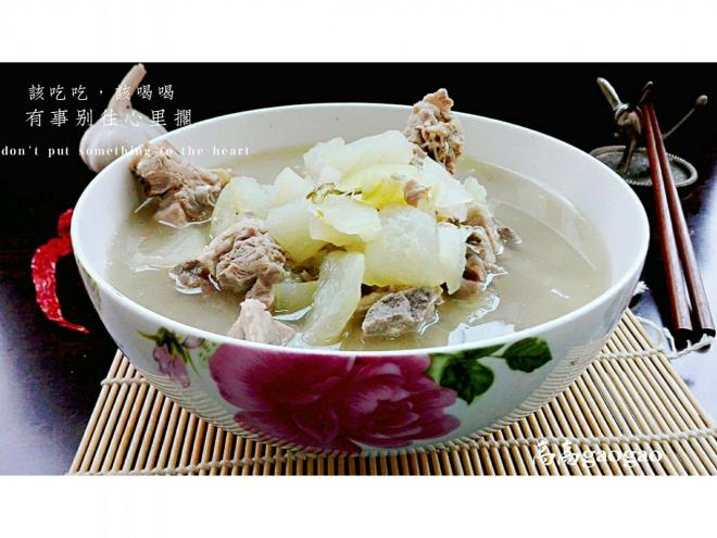 冬瓜炖排骨汤