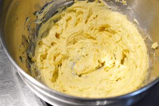 需要完全混合均匀