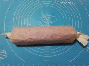 卷起放冰箱冷藏。