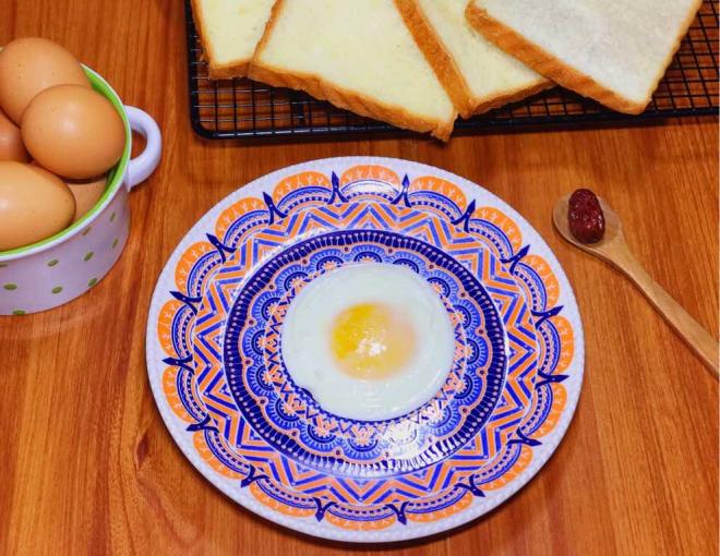 一颗完整的太阳蛋