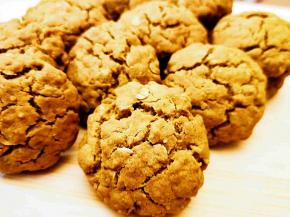 放入预热好的烤箱中，160度烤25分钟左右