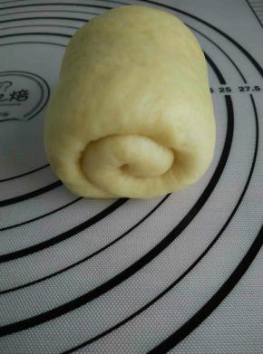 从上往下卷起来，2.5圈