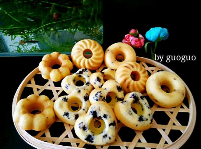 蓝莓、蔓越莓甜甜圈