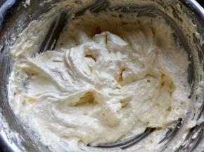 切拌翻拌均匀，无干粉即可