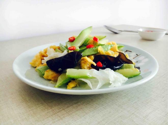 美味私房菜 西葫芦炒双耳