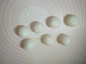 分成7个，每个26克的小面团