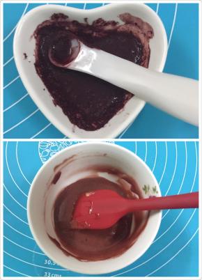 7. 红曲粉加少许的水调成糊，备用