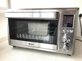 将吐司盒盖子盖上，放入烤箱选择吐司菜单烘烤40分钟左右。