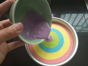 第五份，每种颜色都是在中心点倒入，不能晃动模具