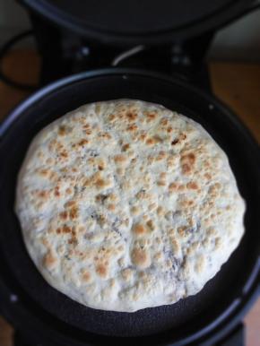 香砰砰的麦饼做好了,色香味俱全。