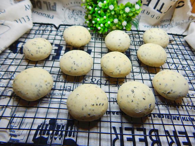 黑芝麻麻薯面包