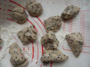 然后分成25克一小块