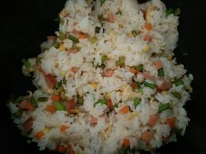 12.出锅倒上香菇酱搅拌均匀，拌着吃太香了