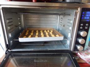 烤箱180度烤18分钟