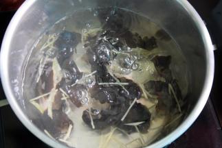 下木耳煮5分钟