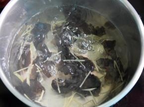 下木耳煮5分钟