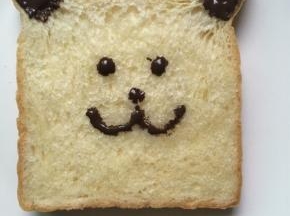 挤出鼻子和嘴巴