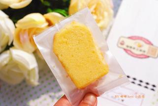 再套上个小袋子，是不是更加的干净卫生，方便携带呢，如果想送人，可以再包装一下放入盒中，作为手作礼物，非常的漂亮呢···