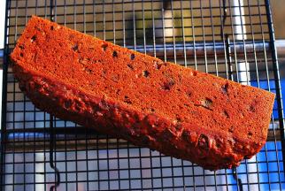 烤箱提前预热，中层，175度，30分钟左右，出炉后，放晾晒网上冷却好，即可享用啦···