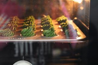 6.放入预热好的烤箱内170度15分钟左右