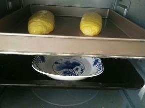 放入烤箱进行二次发酵