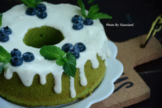 抹茶戚风淋面就做好啦。