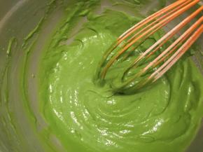 翠绿顺滑的蛋黄糊