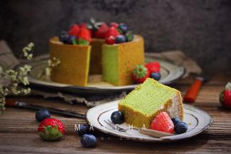 出炉轻震几下后马上倒扣，放凉后手工脱模