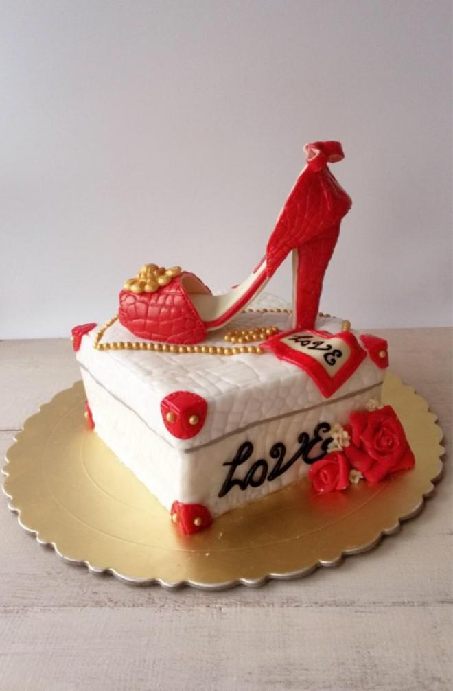 红色高跟鞋翻糖蛋糕