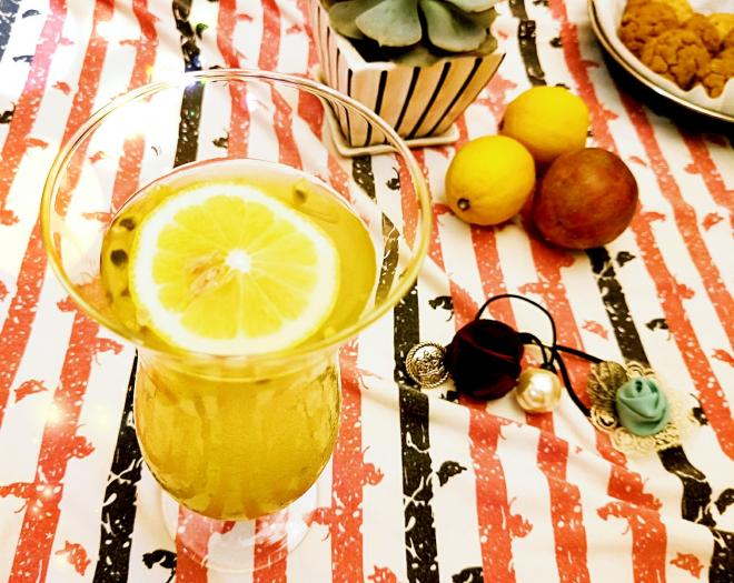 百香果蜂蜜柠檬饮