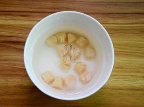 干贝先浸泡软了