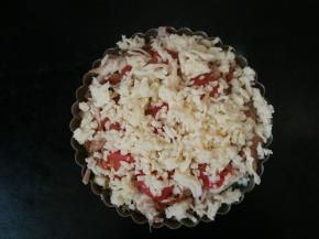 5.再撒上一层马苏里拉芝士