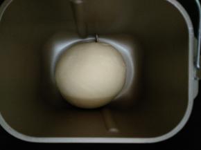 3.进行第一次发酵 发酵至2-2.5倍大