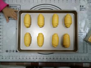 11.依次码放在烤盘上