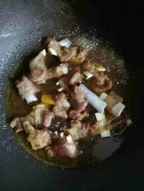 大火烧开，中小火焖大约10-15分钟左右