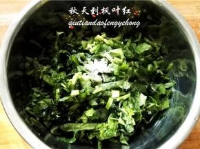 加盐、食用碱面。