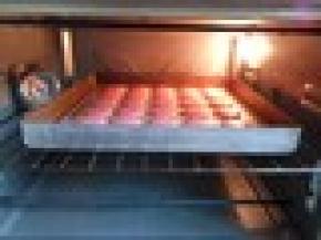 烤箱150度提前预热5分钟，中层烤15分钟